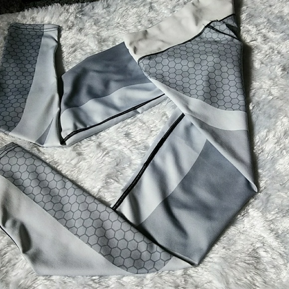 SM/MED: ACTIVEWEAR JOGGERS - Picture 6 of 8